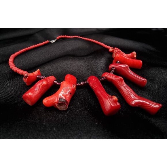 Vintage Genuine Red Coral & Garnet Beaded Necklace - Picture 5 of 7